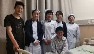 命運(yùn)無(wú)情人有情，妙手仁心現(xiàn)光明——9歲藏族女孩在眼視光擺脫眼疾