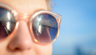 小心！年輕人也有可能患上白內障！